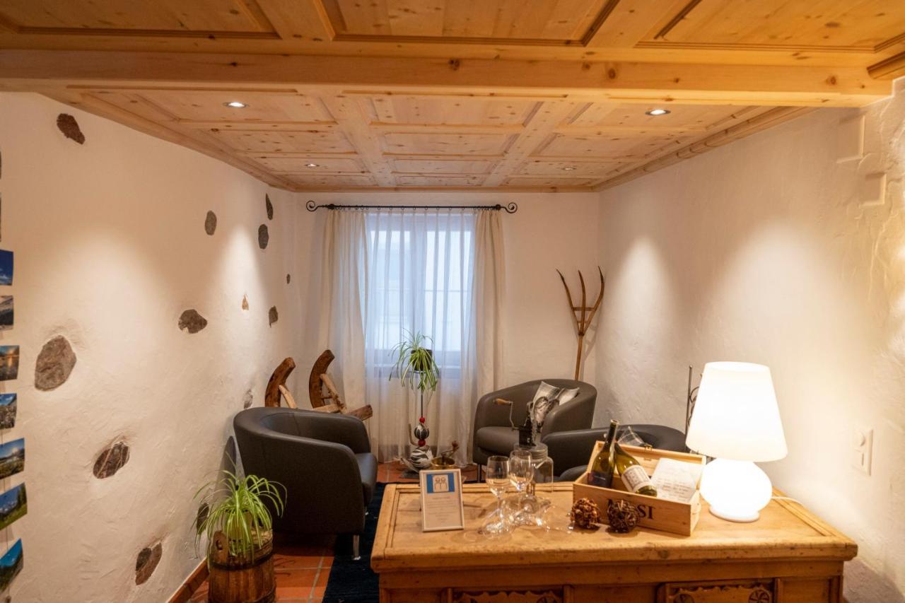 Hotel Engiadina Scuol Eksteriør billede