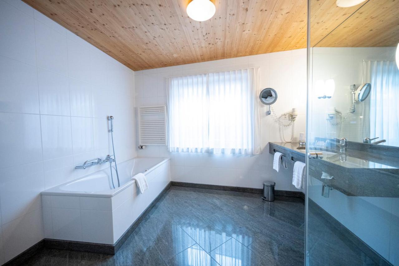 Hotel Engiadina Scuol Eksteriør billede