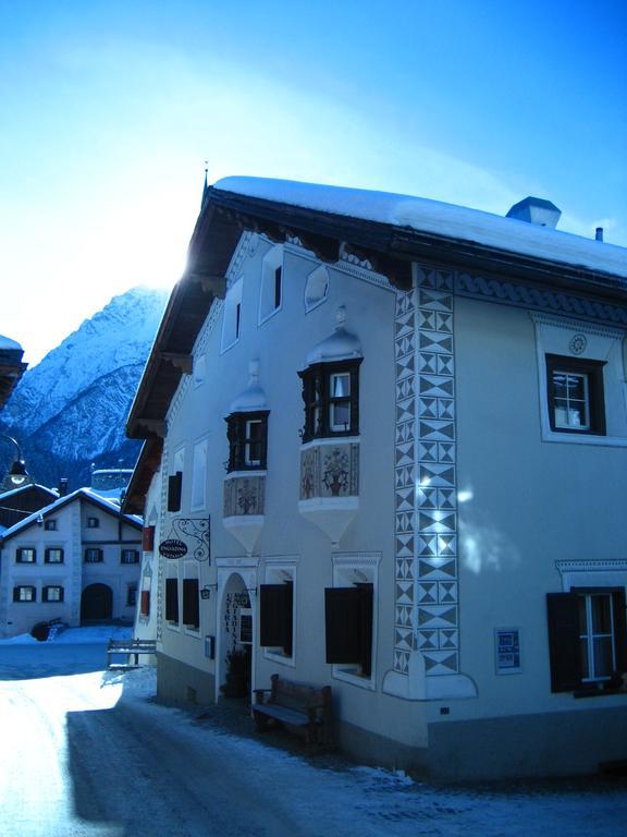 Hotel Engiadina Scuol Eksteriør billede