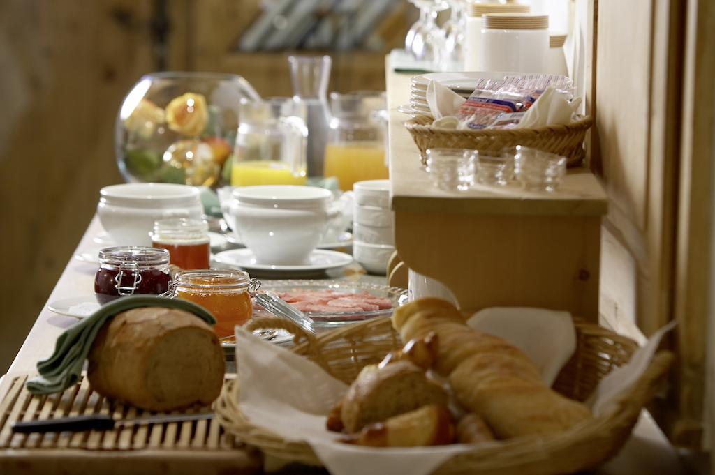 Hotel Engiadina Scuol Eksteriør billede